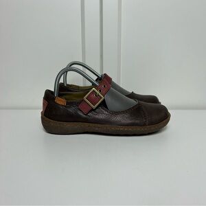 Camper Maryjane brown red leather buckle sandals